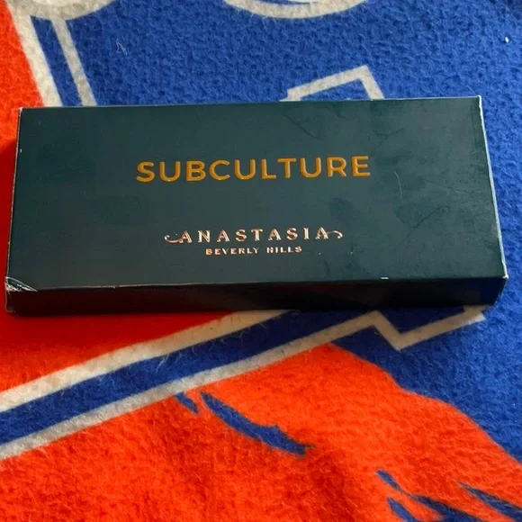 Anastasia Subculture Eye Shadow Palette (14 colors), NWT - Picture 2 of 7